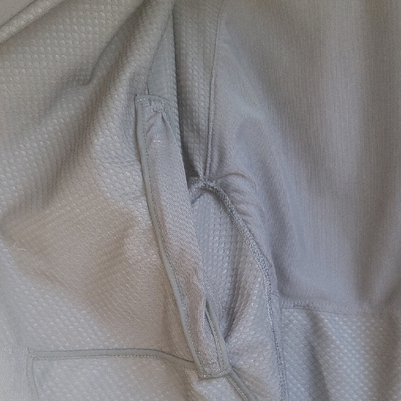 Lululemon Men's Black Hooded Jacket SzM Excellent Condition - Picture 10 of 14